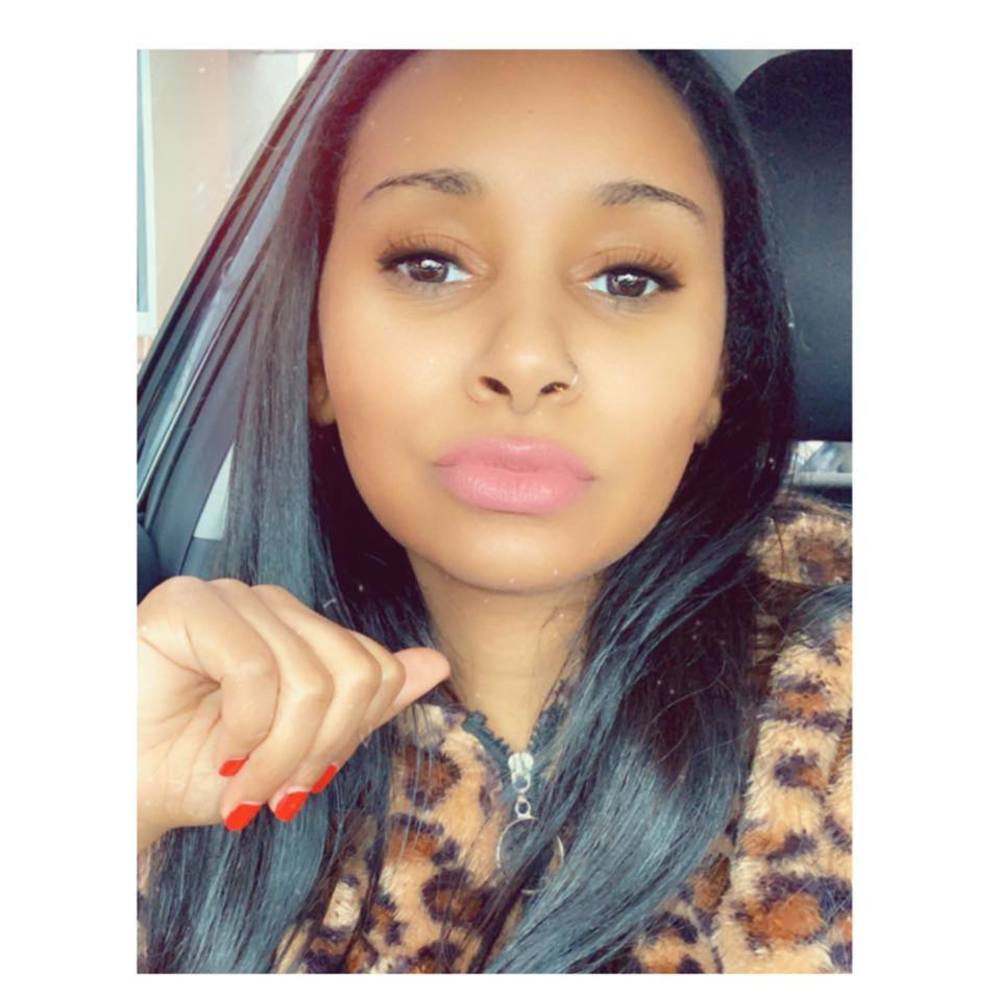 Meet your Posher, Candace